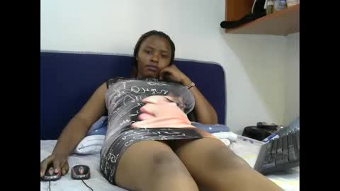 Snapshot of peekyshams chatting on February 9, 7:27 am peekyshams online show from February 9, 7:27 am