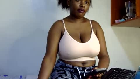 Snapshot of peekyshams chatting on September 10, 5:40 am peekyshams online show from September 10, 5:40 am