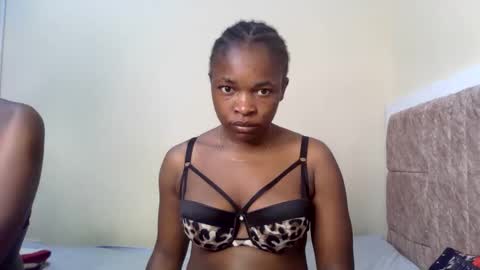 pengcaramell2 online show from April 12, 10:23 pm