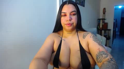 Snapshot of pennyomelons chatting on October 13, 11:24 am My onlyfans   online show from October 13, 11:24 am