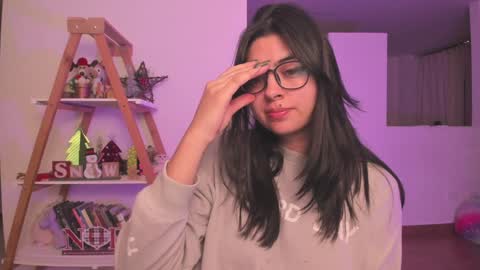 Sarah Ana Banana online show from January 7, 12:45 am