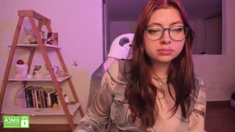 Sarah Ana Banana online show from March 11, 12:00 am