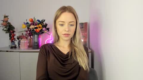 Snapshot of perfectxcindy chatting on October 9, 5:55 am Cindy online show from October 9, 5:55 am