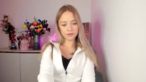 Snapshot of perfectxcindy chatting on October 7, 5:34 am Cindy online show from October 7, 5:34 am