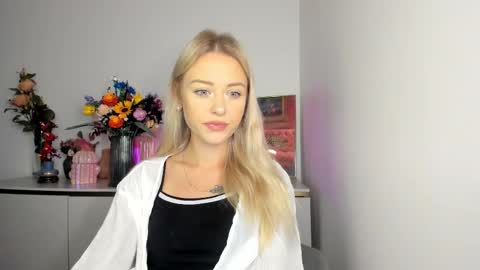 Snapshot of perfectxcindy chatting on September 29, 5:23 am Cindy online show from September 29, 5:23 am