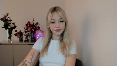 Snapshot of perfectxcindy chatting on March 6, 6:30 am Cindy online show from March 6, 6:30 am