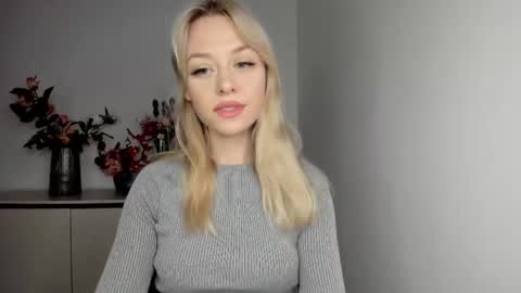 Snapshot of perfectxcindy chatting on February 24, 6:25 am Cindy online show from February 24, 6:25 am