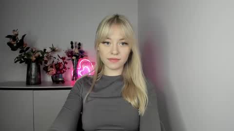 Snapshot of perfectxcindy chatting on February 27, 6:29 am Cindy online show from February 27, 6:29 am