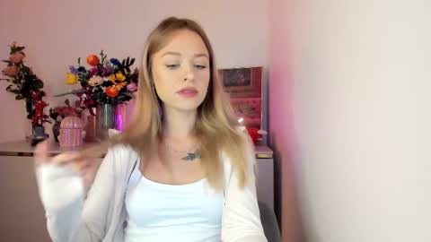 Snapshot of perfectxcindy chatting on October 13, 5:32 am Cindy online show from October 13, 5:32 am