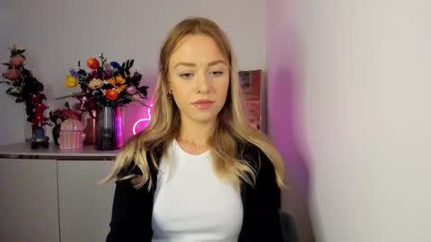 Snapshot of perfectxcindy chatting on October 15, 5:54 am Cindy online show from October 15, 5:54 am