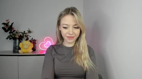 Snapshot of perfectxcindy chatting on February 12, 6:19 am Cindy online show from February 12, 6:19 am