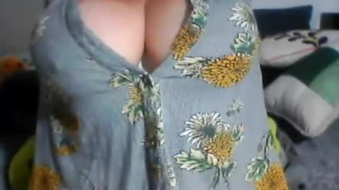 perlita070822 online show from July 20, 4:15 am