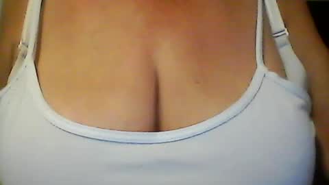 perlita070822 online show from June 20, 4:38 am