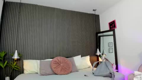 Lizza online show from February 3, 11:26 am