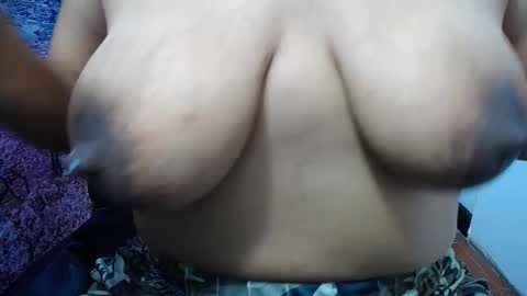  Linda  online show from January 17, 3:52 pm