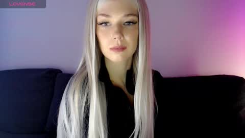 Isabella online show from December 17, 7:12 am