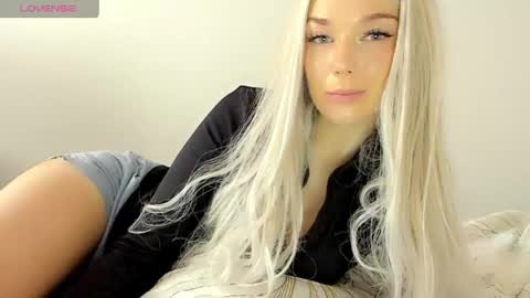 Isabella online show from May 7, 8:07 am
