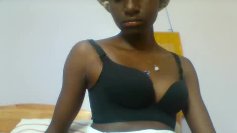 ariana online show from February 8, 7:28 pm