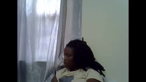 petite_melan online show from November 21, 12:07 pm