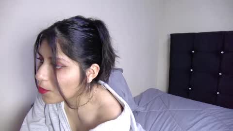 petite paola online show from December 11, 12:44 am