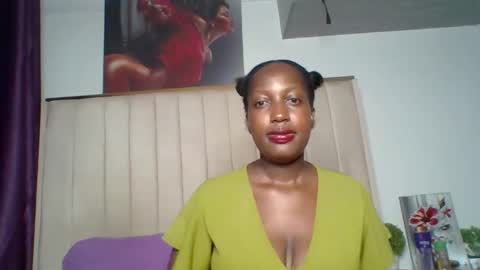 petiteebony6 online show from April 23, 2:19 pm