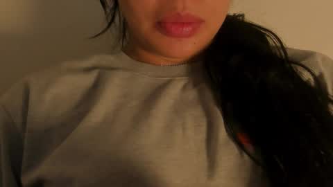 Snapshot of petitgirl_ chatting on October 20, 6:00 pm  J A S S  online show from October 20, 6:00 pm