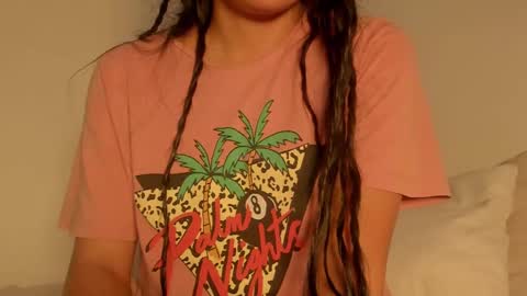 Snapshot of petitgirl_ chatting on March 1, 4:54 pm  J A S S  online show from March 1, 4:54 pm