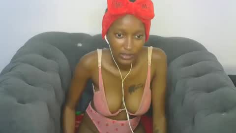 petitpearl online show from January 25, 4:53 pm