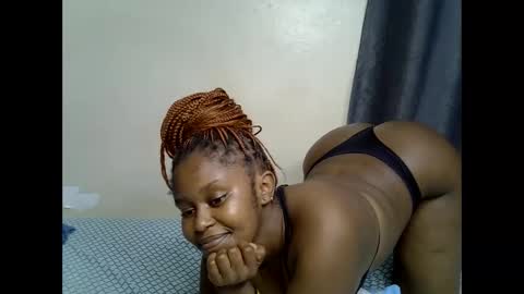pettite_gal online show from May 20, 8:17 pm