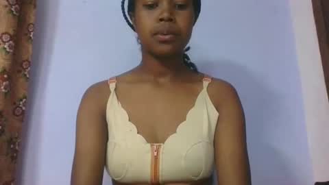 phania185885 online show from April 8, 2:08 pm