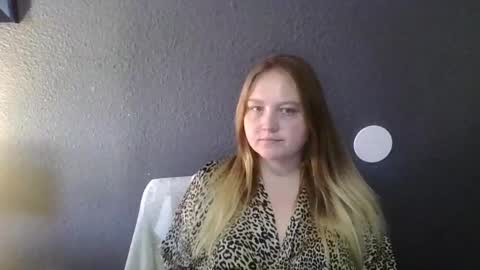 Snapshot of phatassblond chatting on March 10, 5:07 pm PhatAssBlond online show from March 10, 5:07 pm