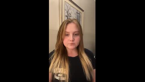 Snapshot of phatassblond chatting on January 19, 4:54 am PhatAssBlond online show from January 19, 4:54 am
