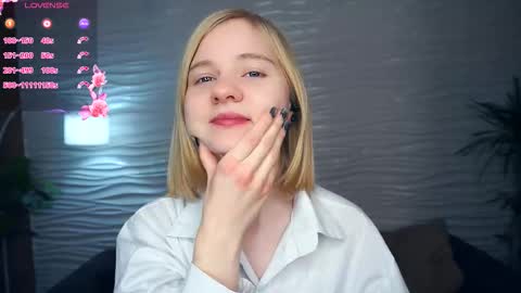 Hann G. Jones online show from December 15, 4:07 am