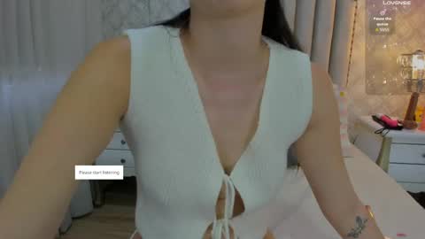    online show from April 17, 11:45 am