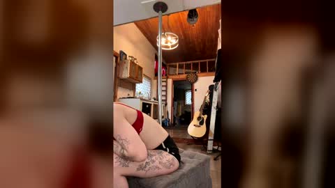 piecesxx online show from May 17, 10:31 pm