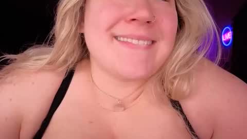 Piggy Rose online show from March 10, 12:36 am