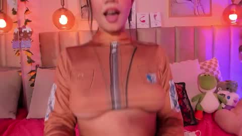 PIKAYLE  online show from December 19, 9:40 pm