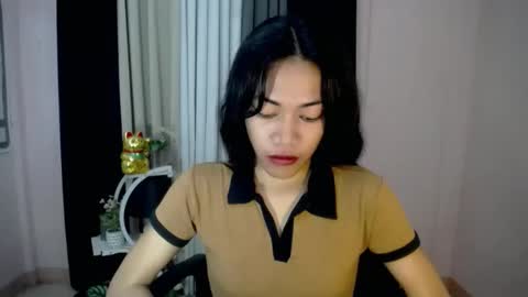 Snapshot of pinay_bella69 chatting on October 9, 8:13 pm pinay_bella69 online show from October 9, 8:13 pm