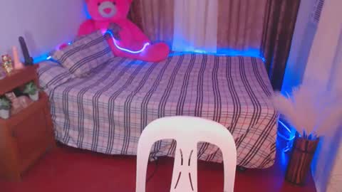 pinay_shawnx online show from March 8, 12:31 am