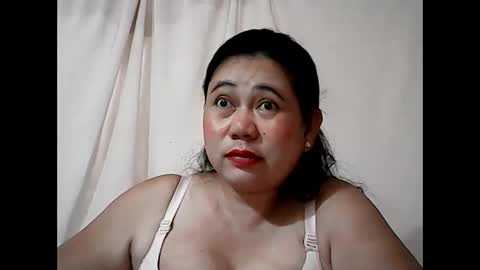 pinaymama12345 online show from March 29, 12:31 am