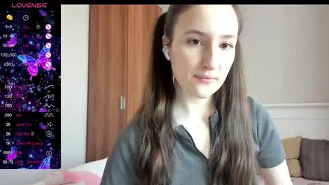 pingviluly online show from November 30, 6:39 am