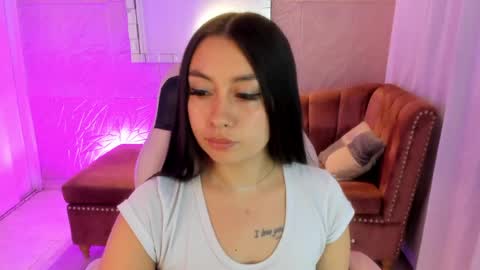 isabella online show from July 10, 4:18 pm