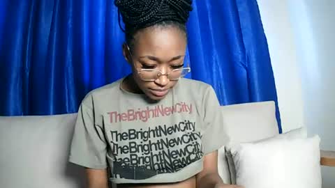 PinkyAura online show from June 29, 10:11 am