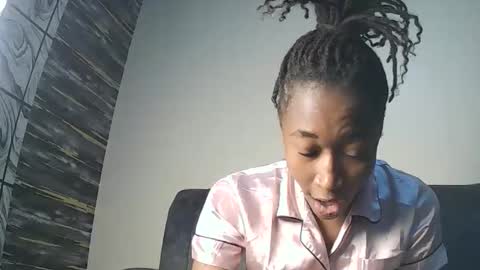 PinkyAura online show from February 11, 9:11 am