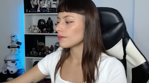 Emily online show from February 18, 5:34 pm