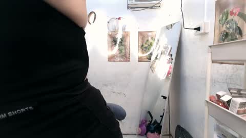 Snapshot of pinkyrosexx chatting on February 22, 9:56 am Rose online show from February 22, 9:56 am