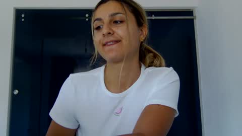 PlayfulNicole online show from August 3, 9:04 am