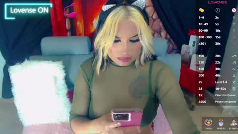 Snapshot of pocahontasexxy chatting on January 10, 5:37 am DaniellaBaby online show from January 10, 5:37 am