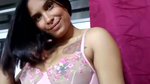 Snapshot of pocahontasexxy chatting on December 16, 2:04 am DaniellaBaby online show from December 16, 2:04 am