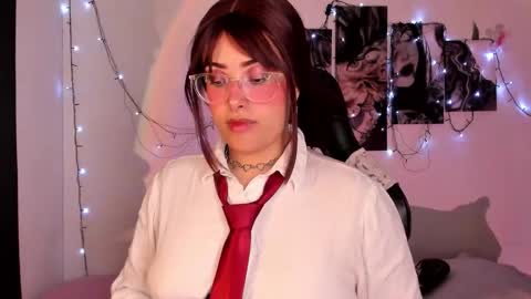 Willow                      Hours 12pm to 630pm Colombian time FRIDAY AND SUNDAY FREE DAYS online show from October 2, 5:40 pm